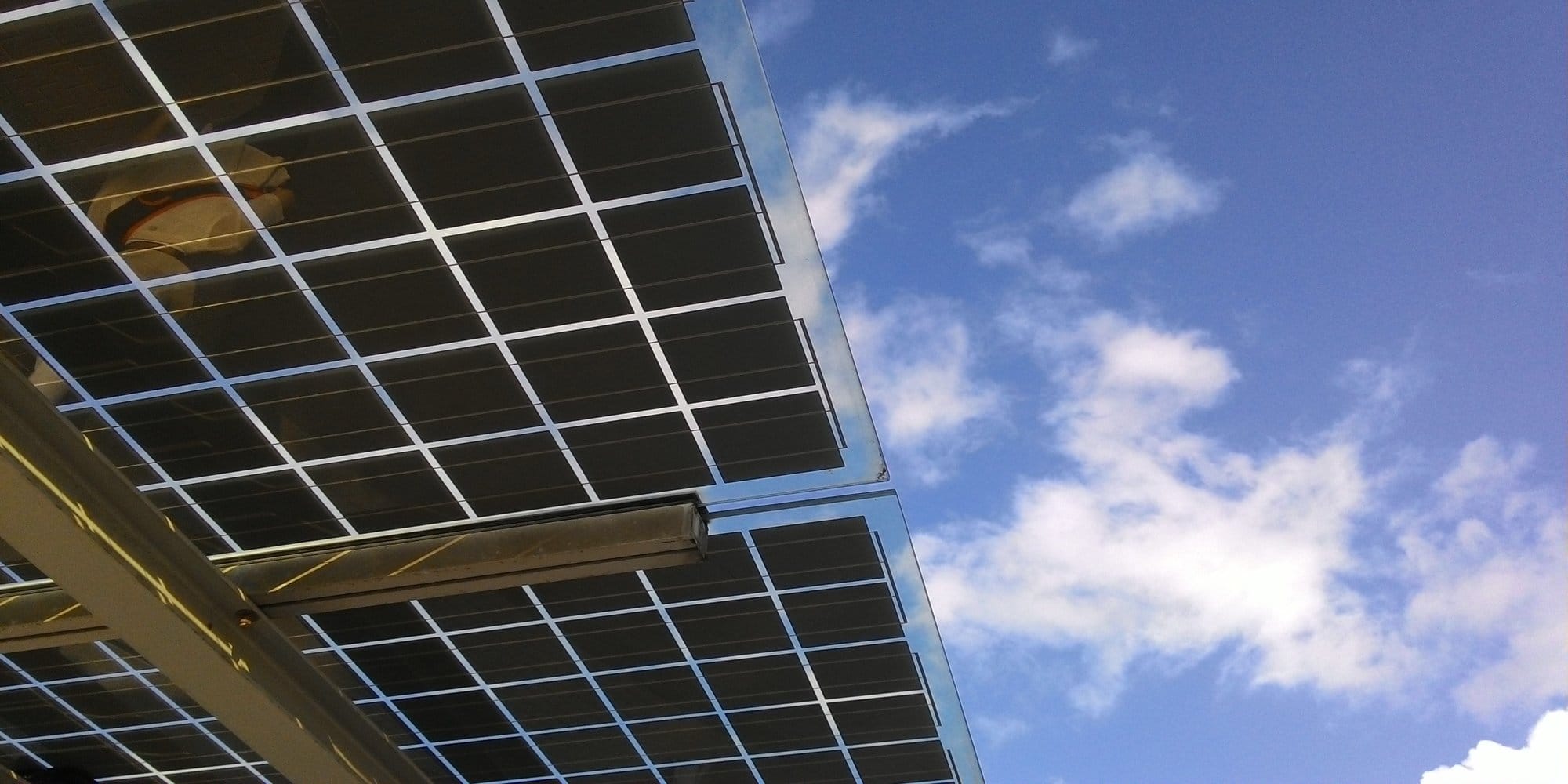 SolarEdge Tumbles 9.5% as Solar Industry Faces Widespread Decline