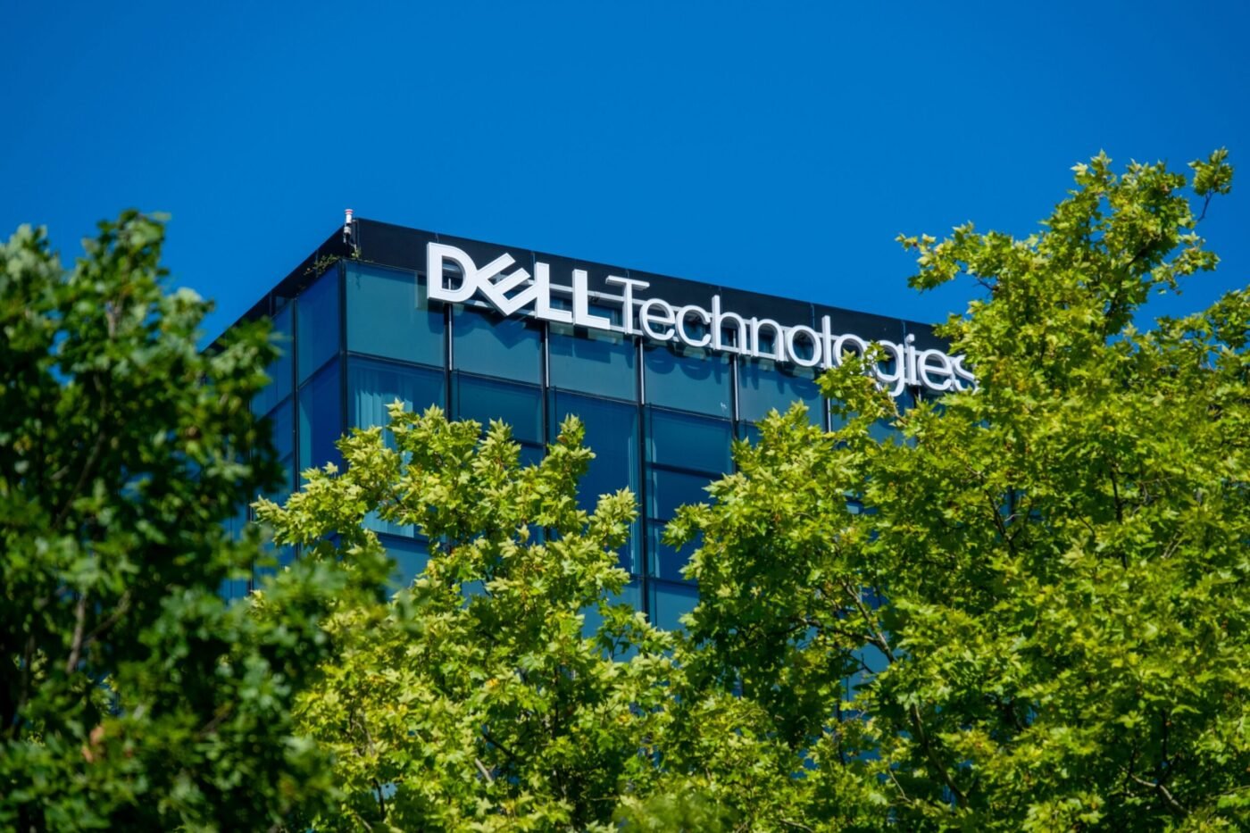 Dell Technologies Stock Rebounds After Historic FY26 Results and AI Server Surge
