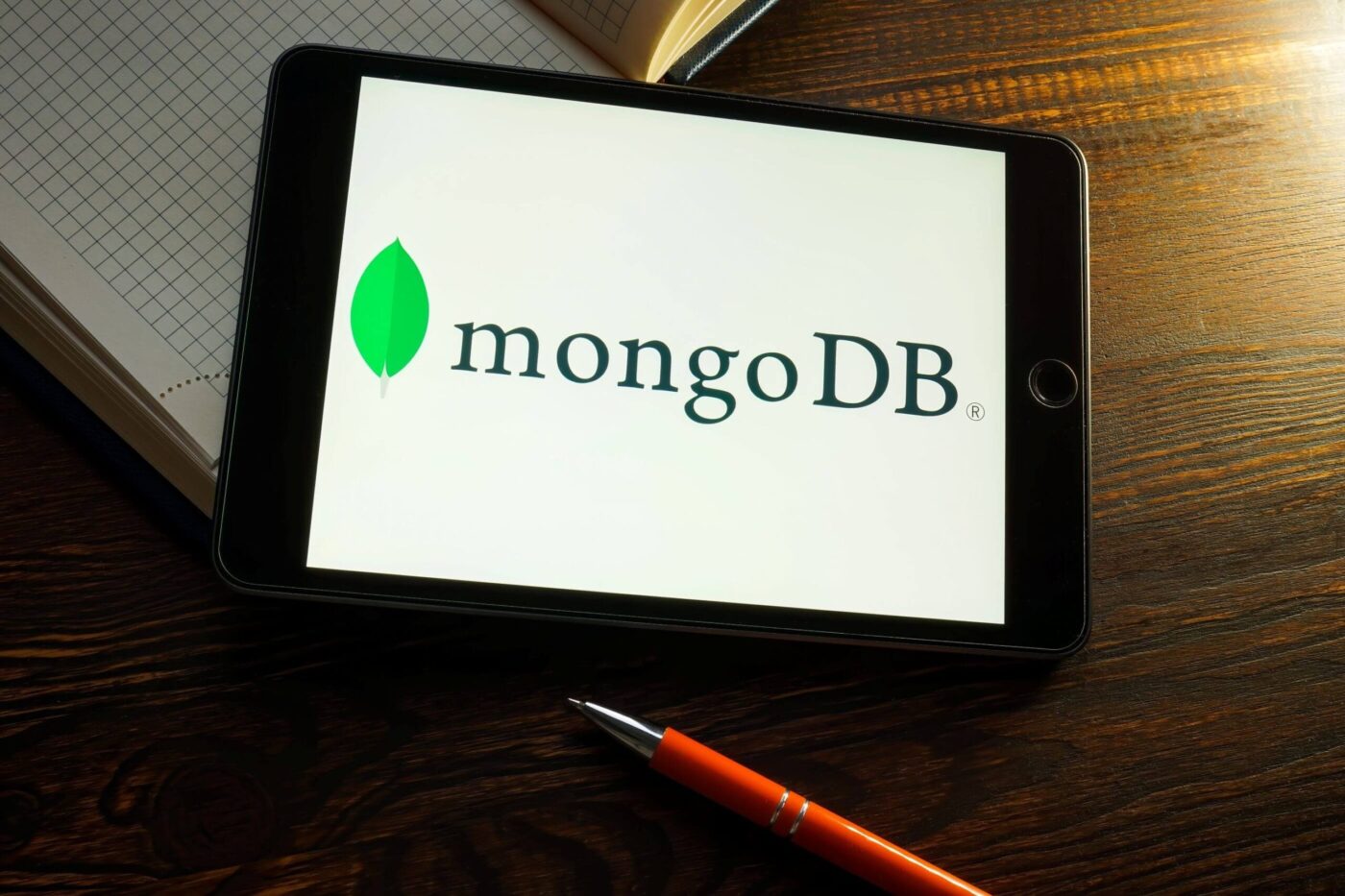 MongoDB Shares Plunge 24% on Weak Q1 Outlook and Executive Departures