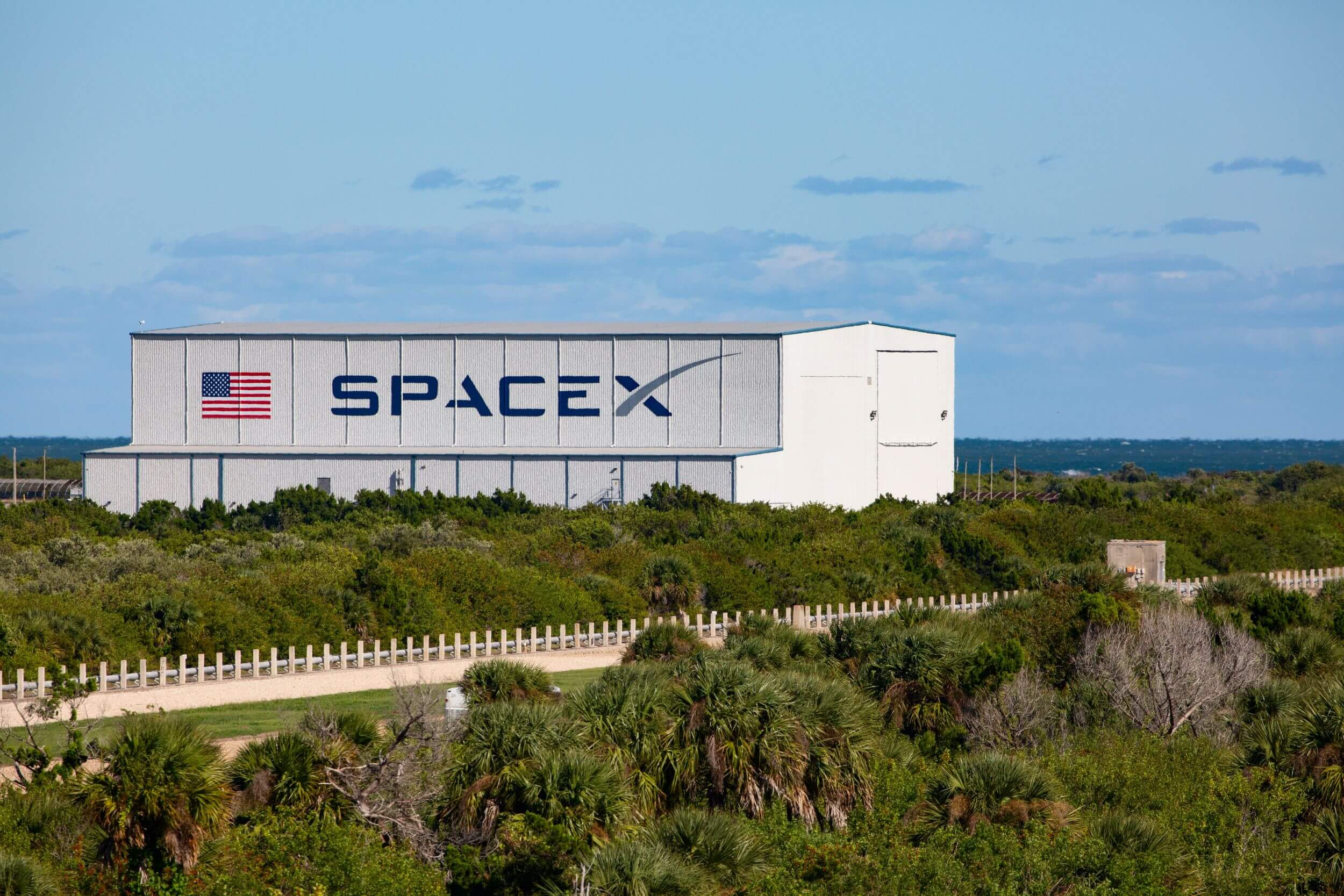 SpaceX Moves Toward June IPO at $1.75T Valuation