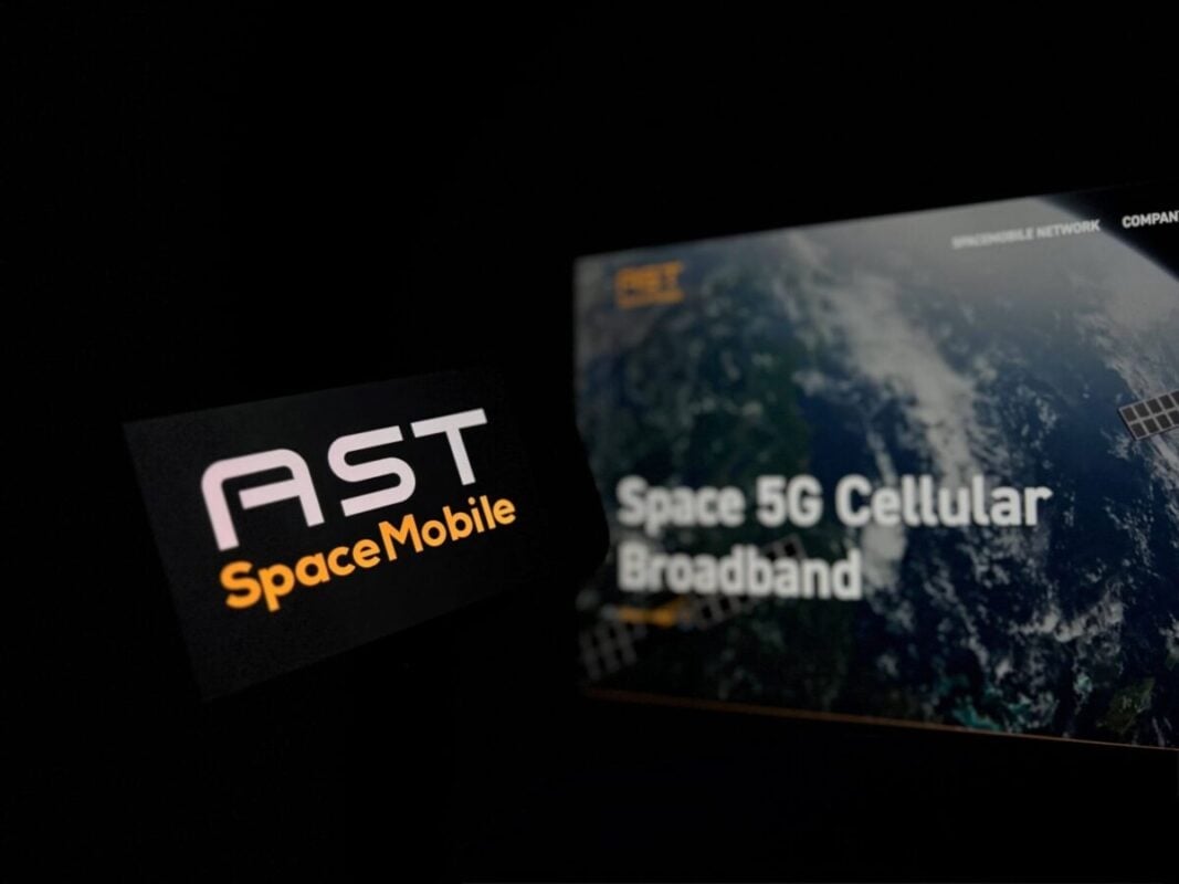 AST SpaceMobile Stock Surges Nearly 10% Following Strong Q4 Earnings and Massive Liquidity Position