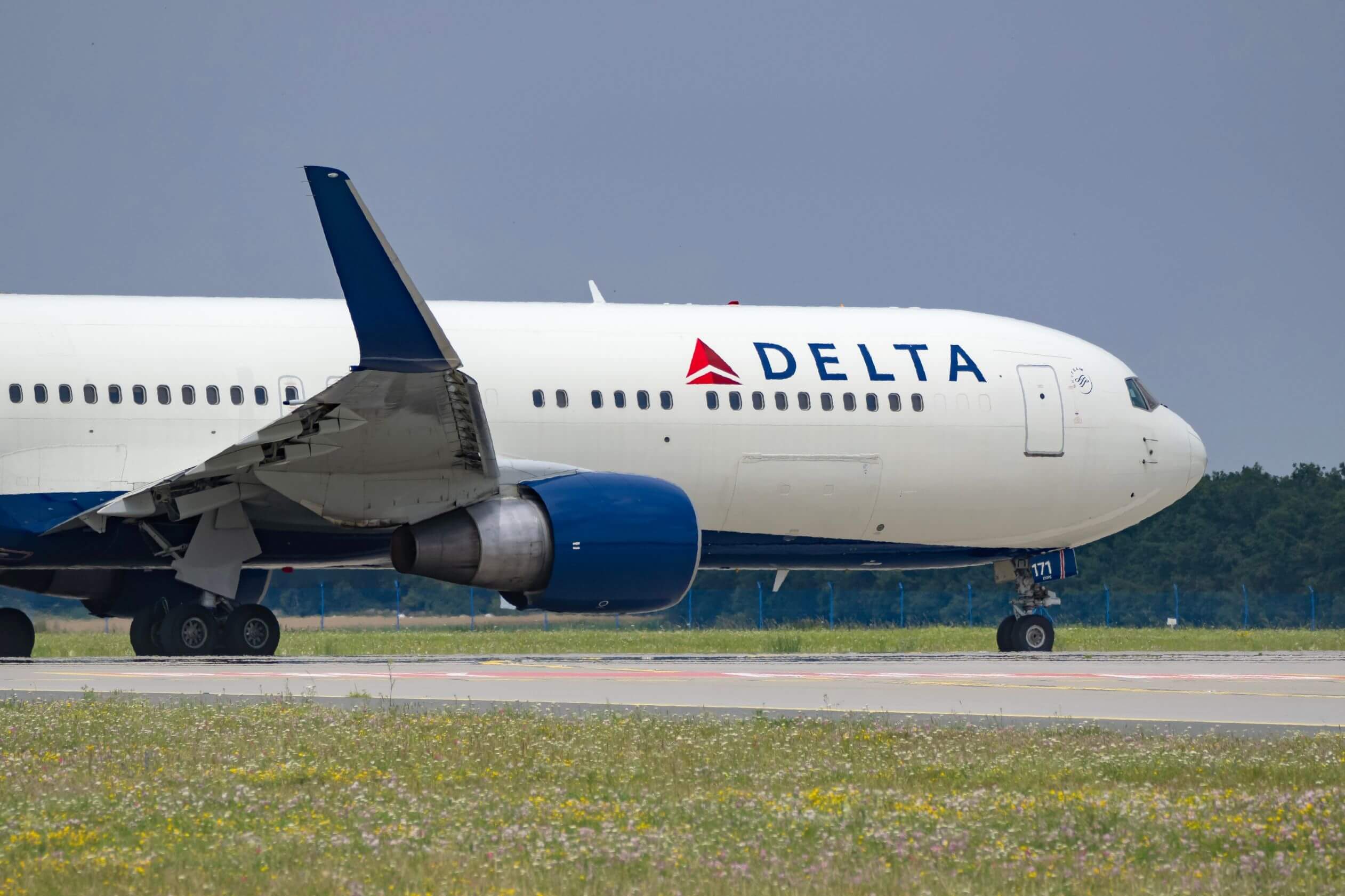 Delta Air Lines (DAL) Stock Surges 4% on Improved Q1 Revenue Forecast