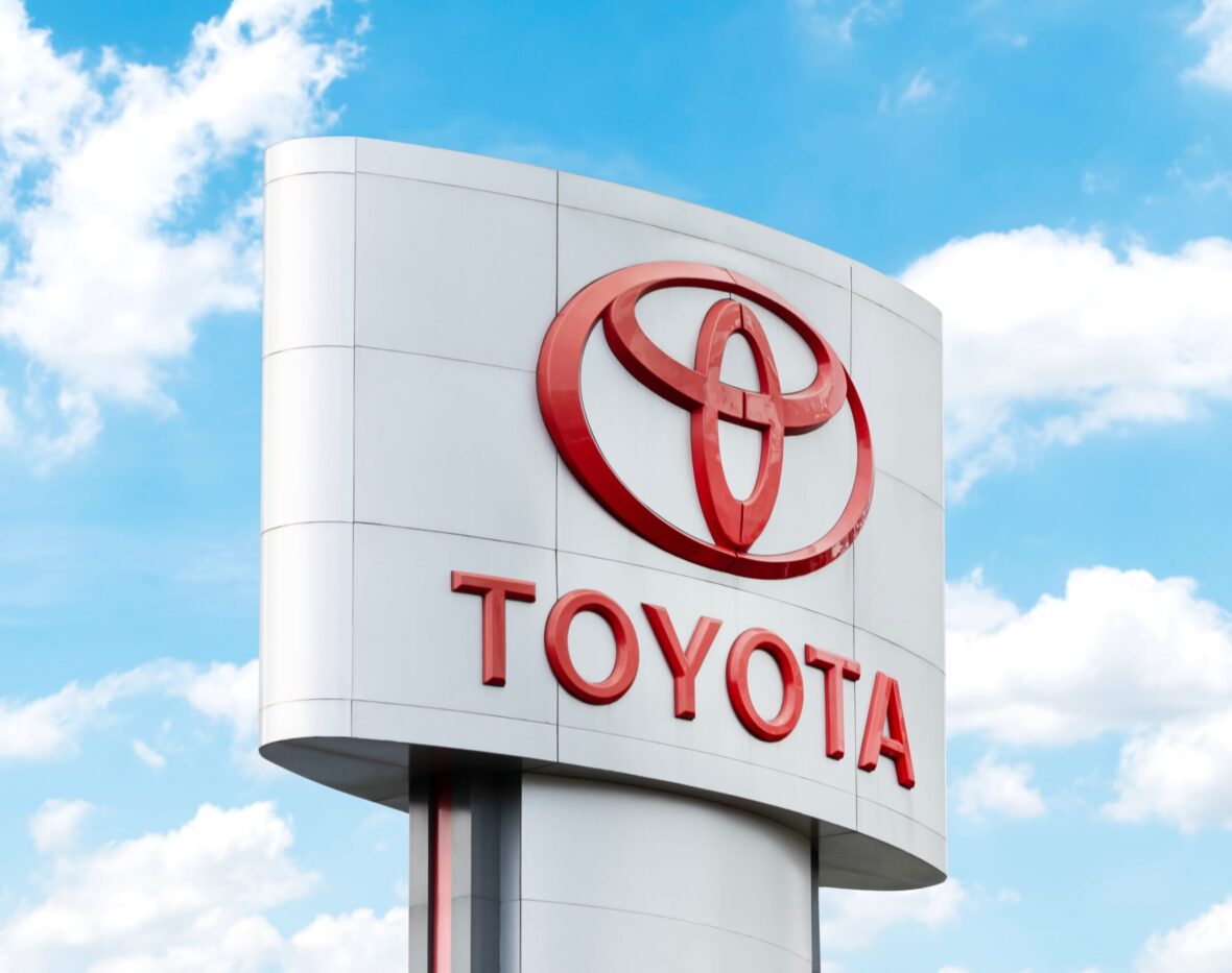 Toyota Motor (TM) Shares Climb After Elliott Accepts Revised Toyota Industries Tender Offer