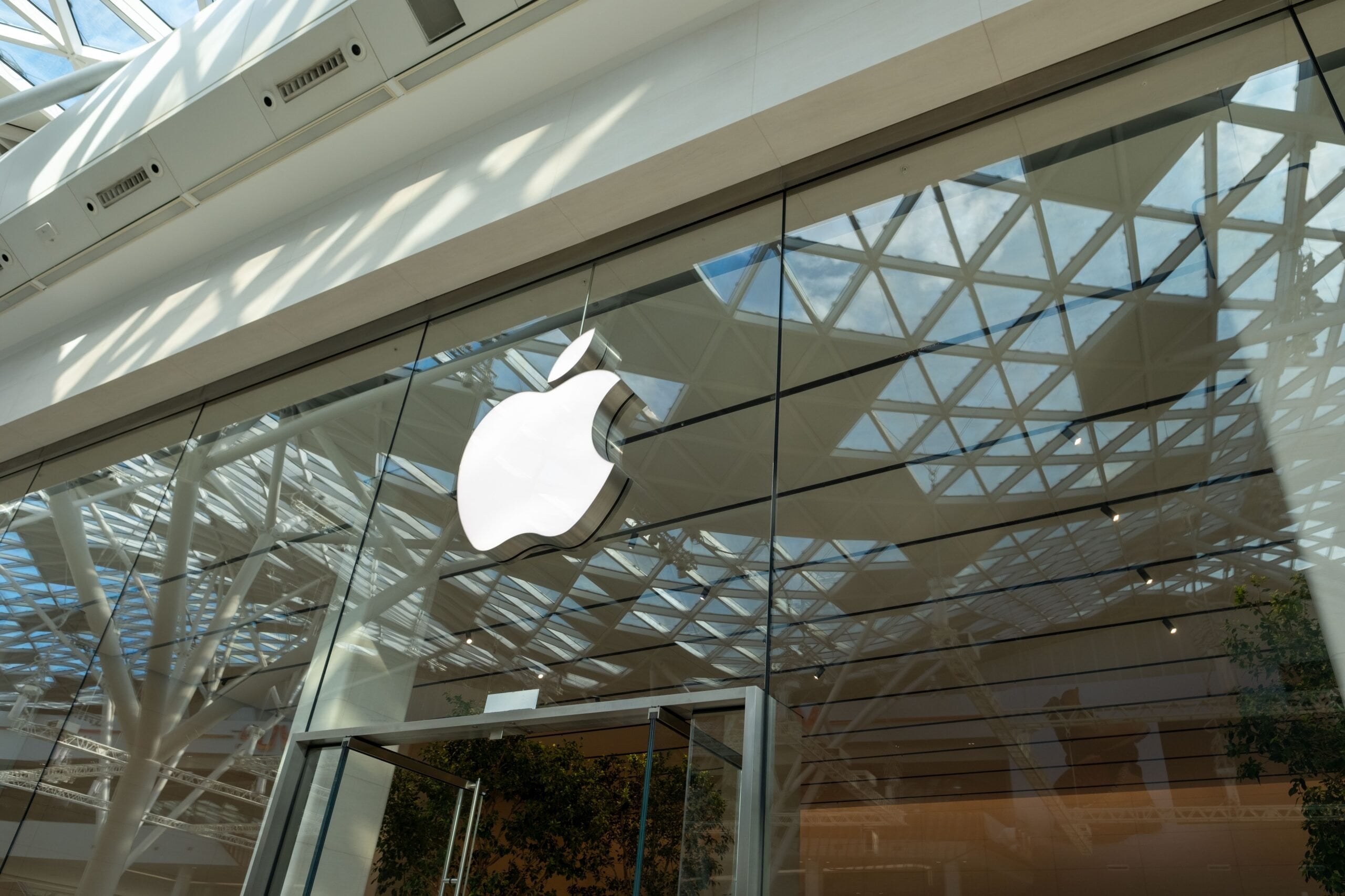 iPhone 17e Launch: Apple Delivers 256GB Storage at Entry-Level $599 Price Point