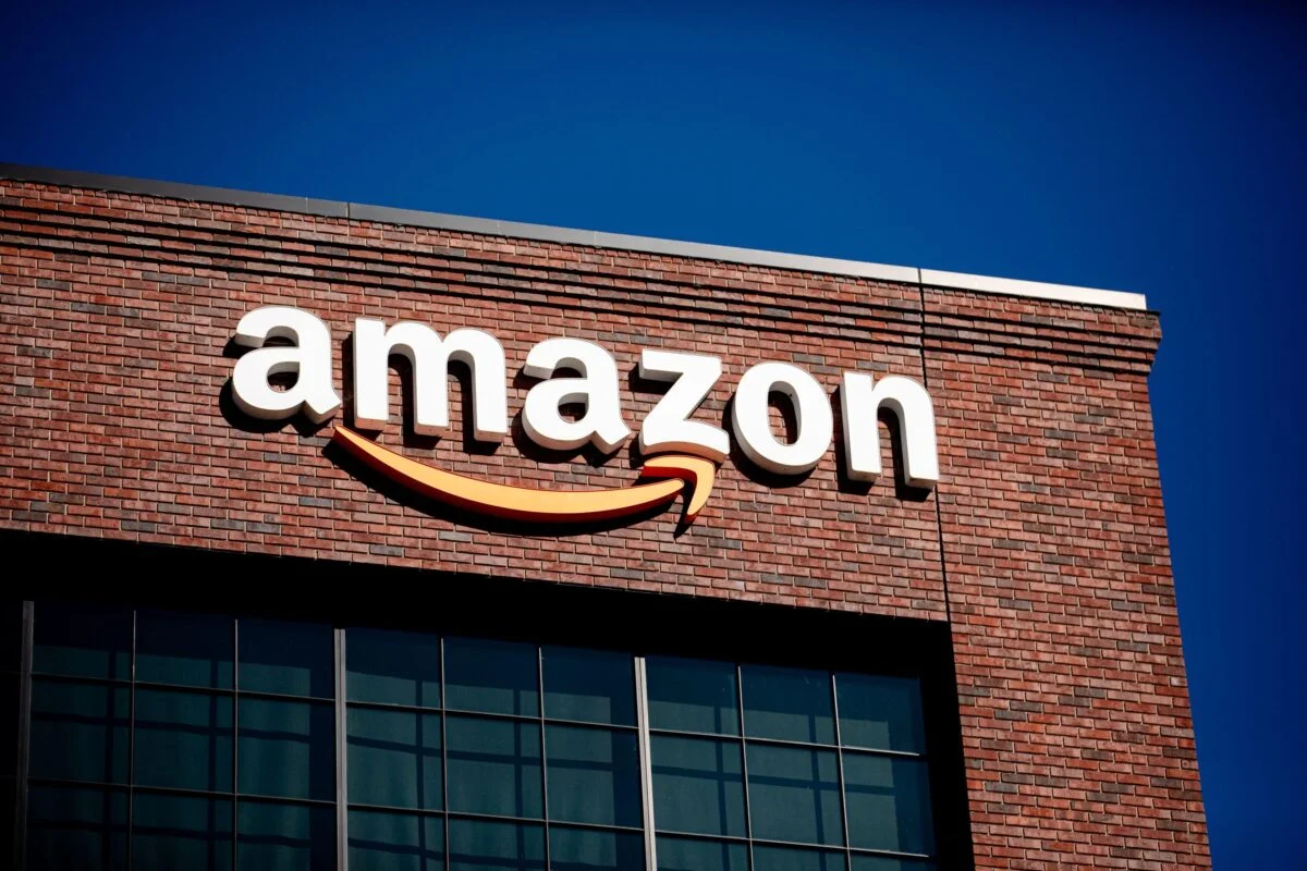 Amazon (AMZN) Stock Climbs on $11.6B Globalstar Acquisition to Challenge Starlink
