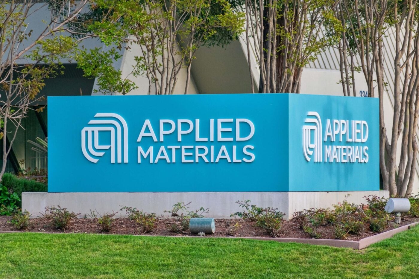 Applied Materials (AMAT) Stock Rises as Advantest Joins $5 Billion EPIC Center Campus