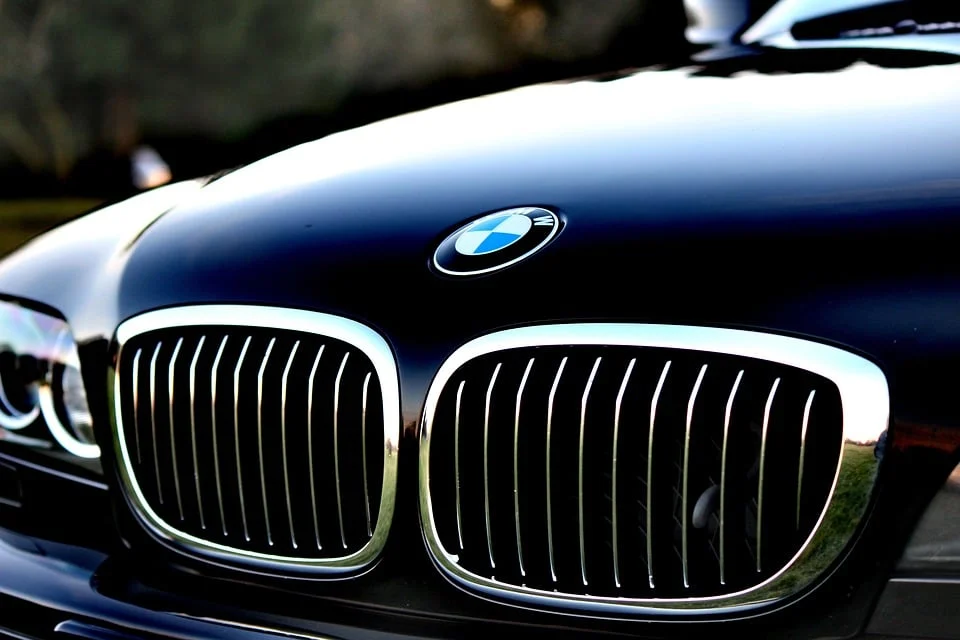 BMW (BMW.DE) Q1 2026: Double-Digit Drop in China as Global Deliveries Slide 3.5%