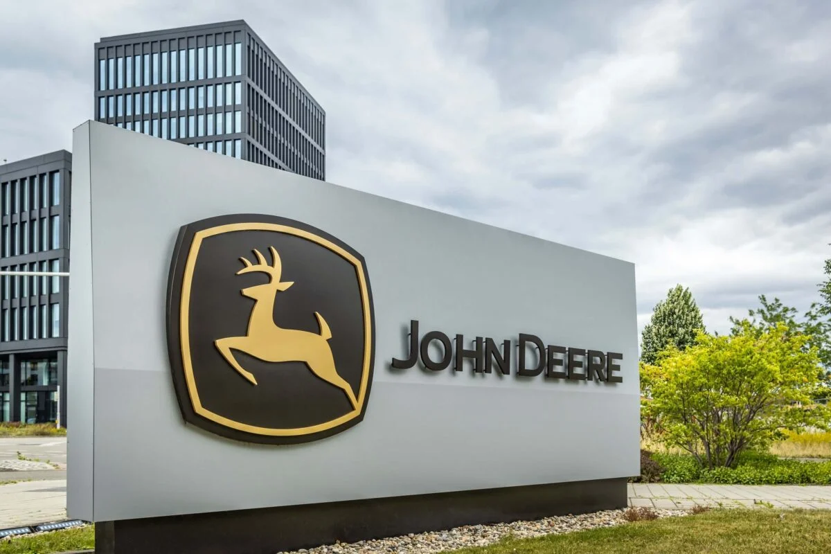 Deere (DE) Reaches $99M Settlement Over Equipment Repair Restrictions