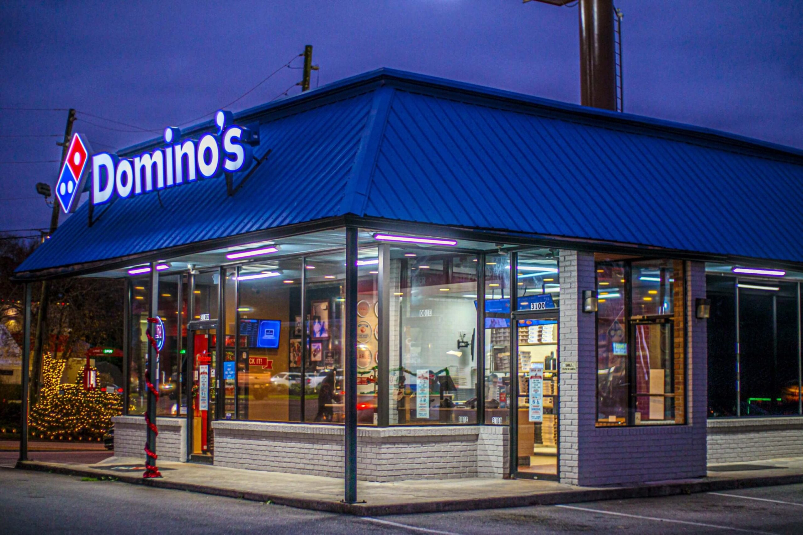 Domino's Pizza (DPZ) Shares Plunge 5% Following Disappointing Q1 ...