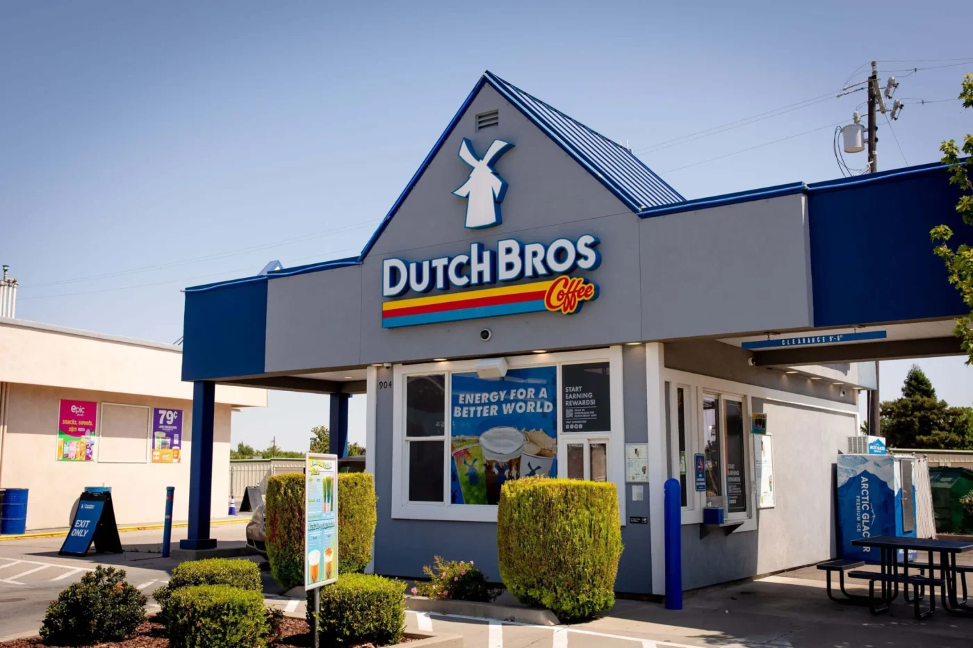 Dutch Bros (BROS) Stock Down 24% in 2025 Despite Record-Breaking Performance