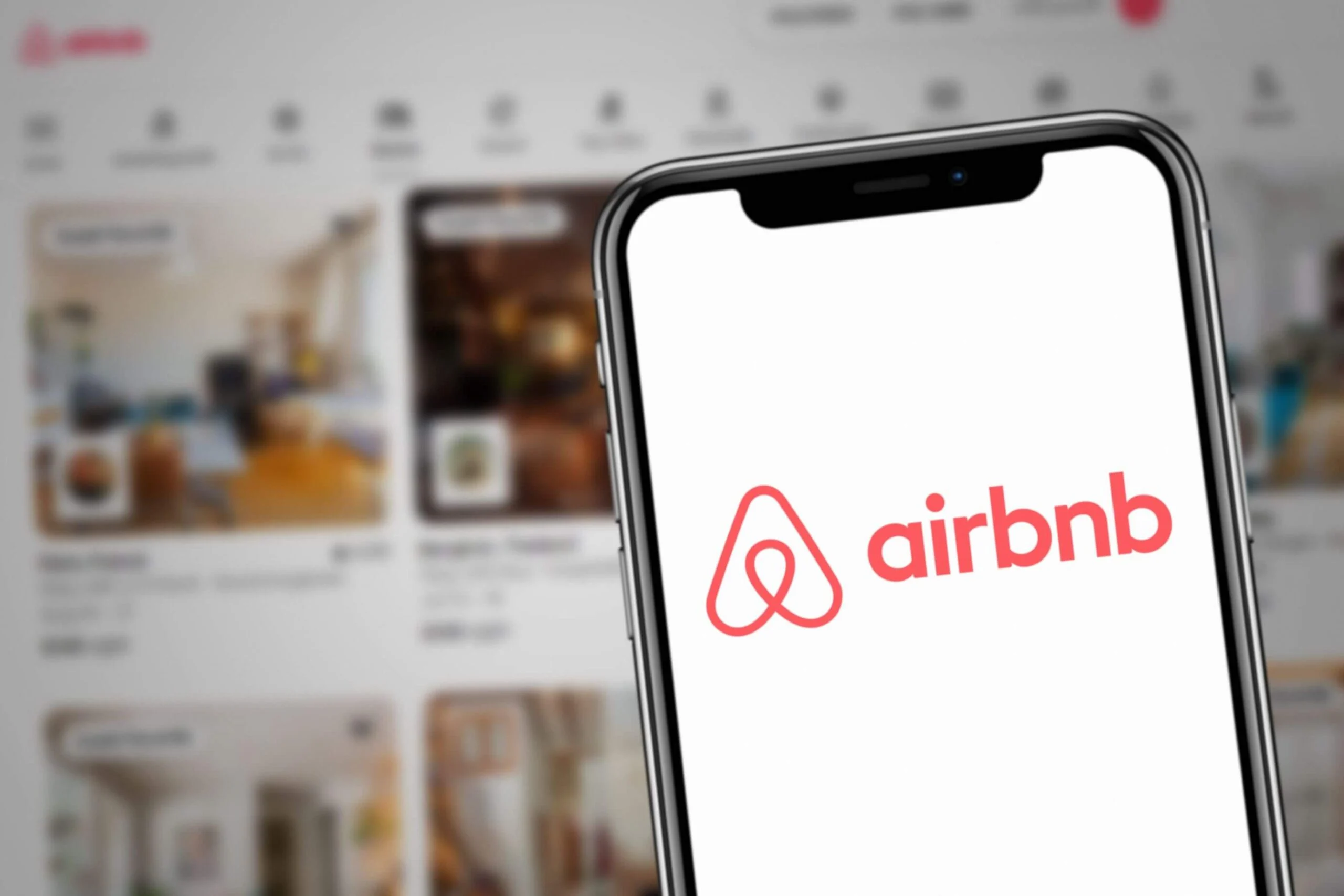 Airbnb (ABNB) Stock Dips Despite Strong Q1 Revenue Performance and Upgraded Outlook