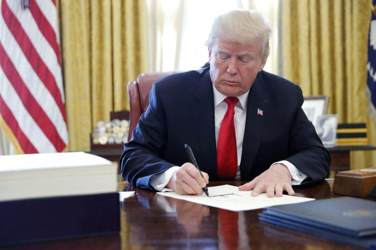 Trump’s New Executive Order Could Grant Crypto Firms Direct Federal Reserve Access