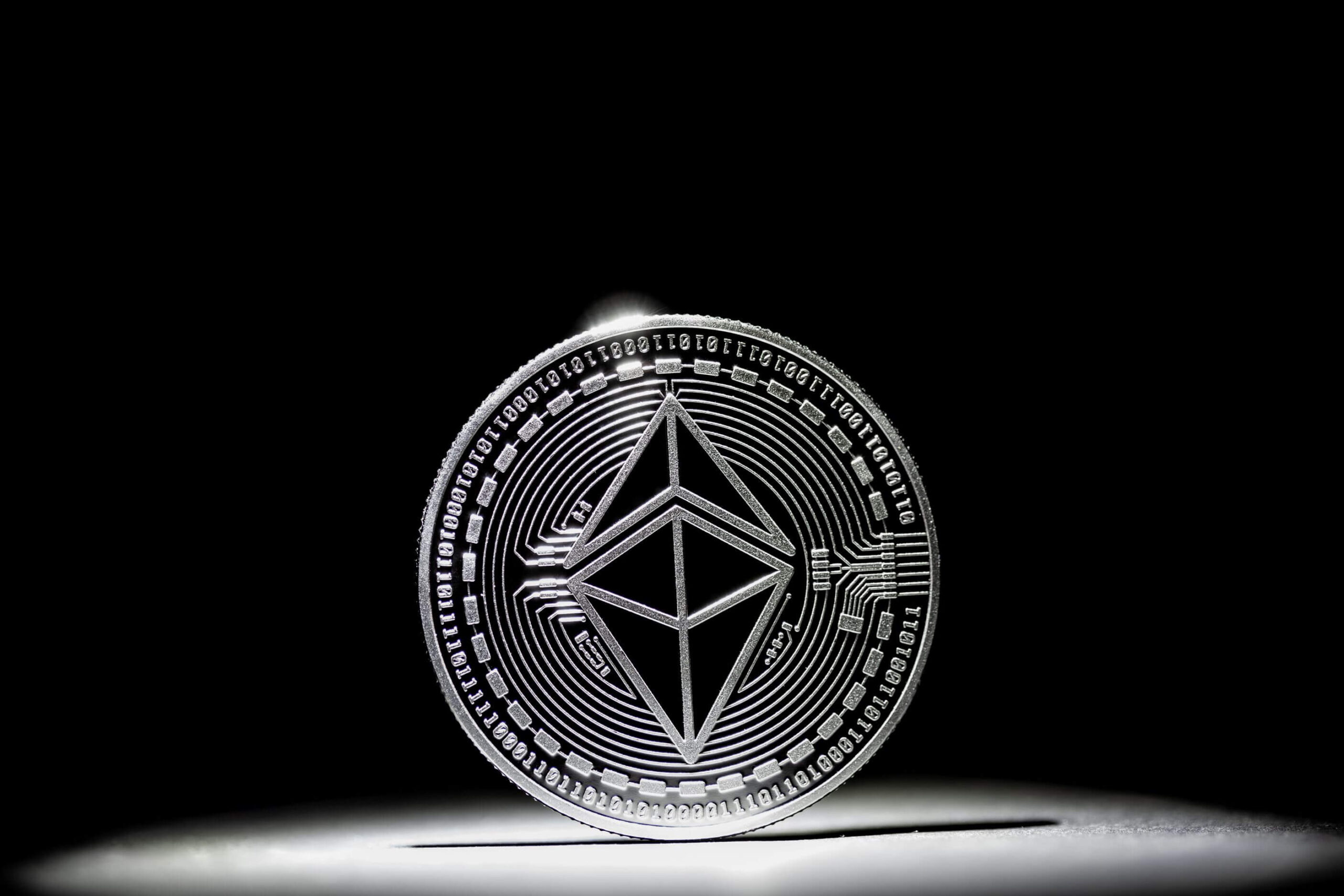 Ethereum (ETH) Price Action: Institutional Buyers Accumulate While Whale Resistance Builds