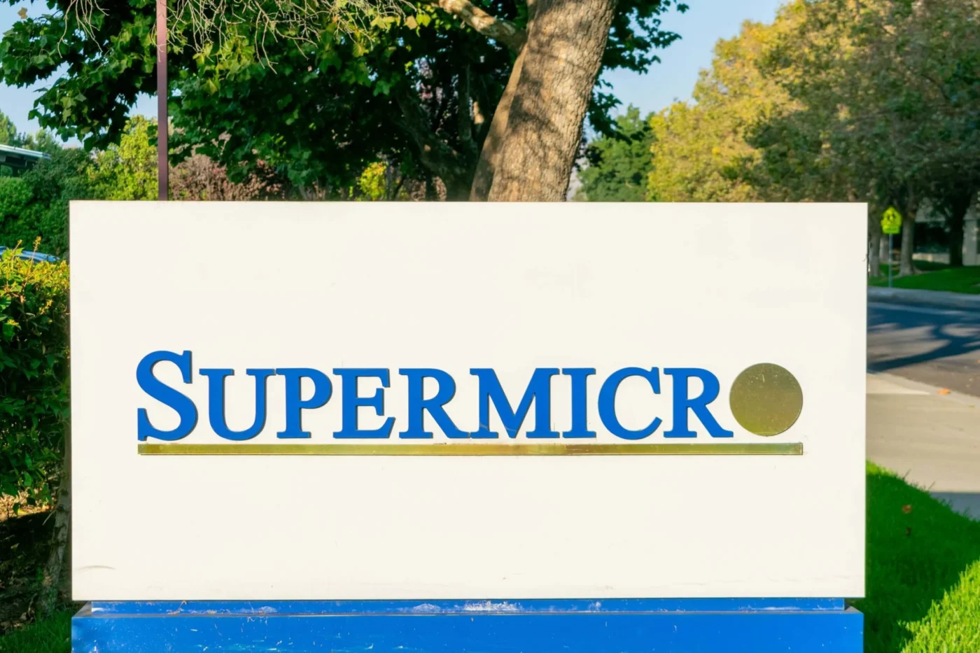 Super Micro Computer (SMCI) Stock Rallies 8% Following Strong Q3 Earnings Beat
