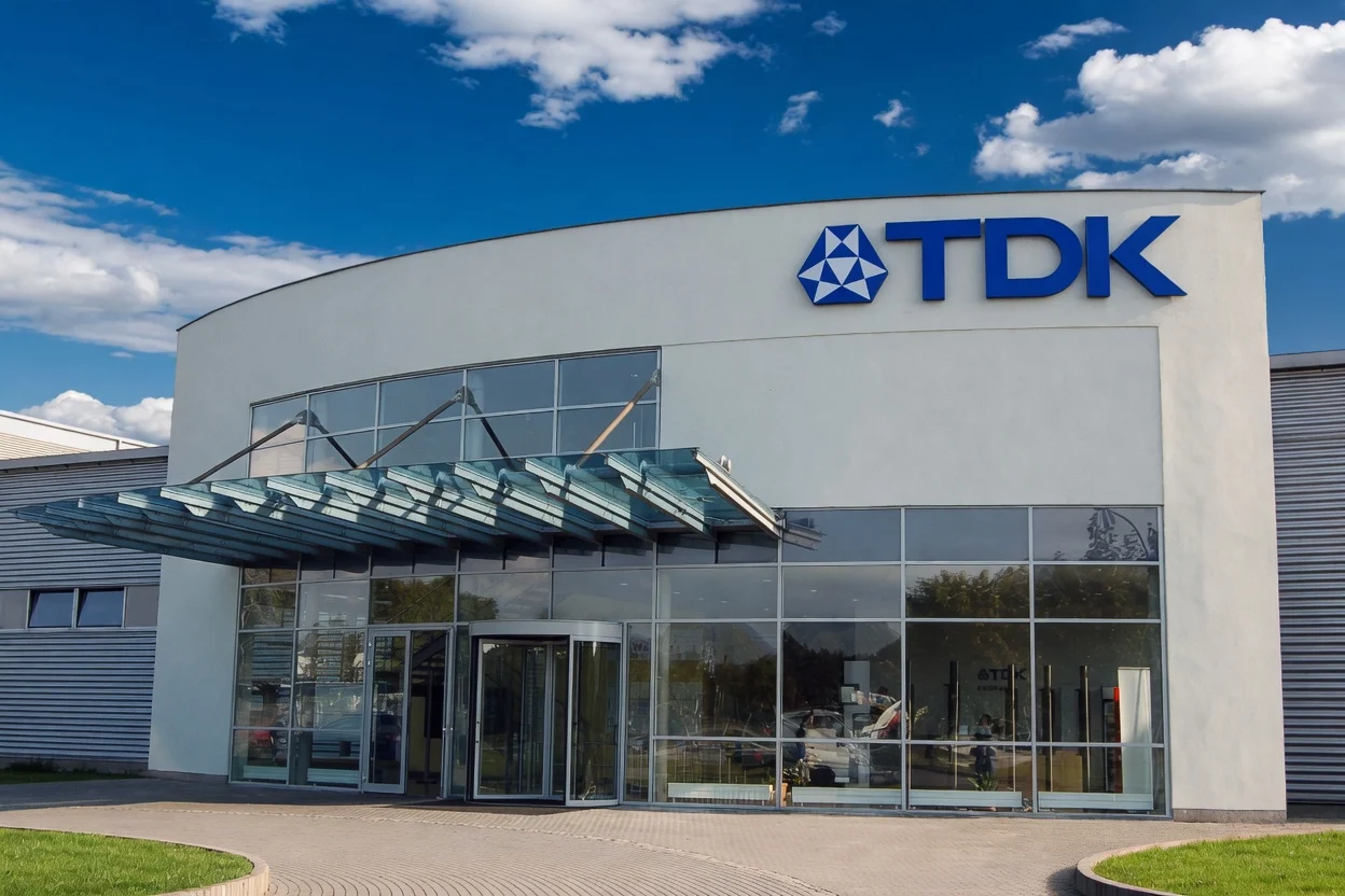 Акции TDK (6762) выросли на 8% после повышения рейтинга Morgan Stanley на фоне спроса на компоненты для ИИ