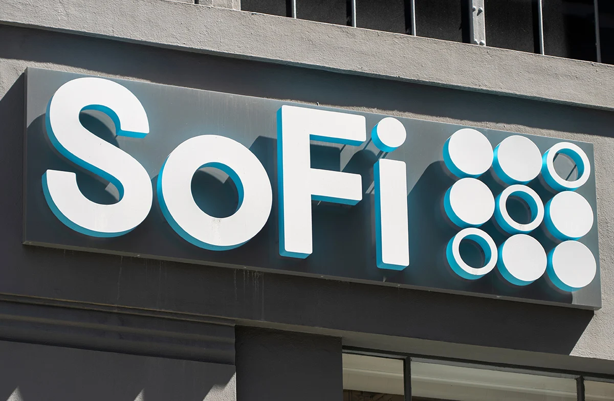 SoFi (SOFI) Stock Rallies 12% Following Groundbreaking Stablecoin Debut