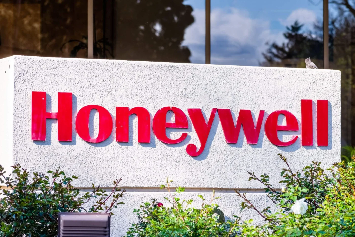 Honeywell (HON) Shares Surge 4% Following Board’s Final Aerospace Spin-Off Confirmation