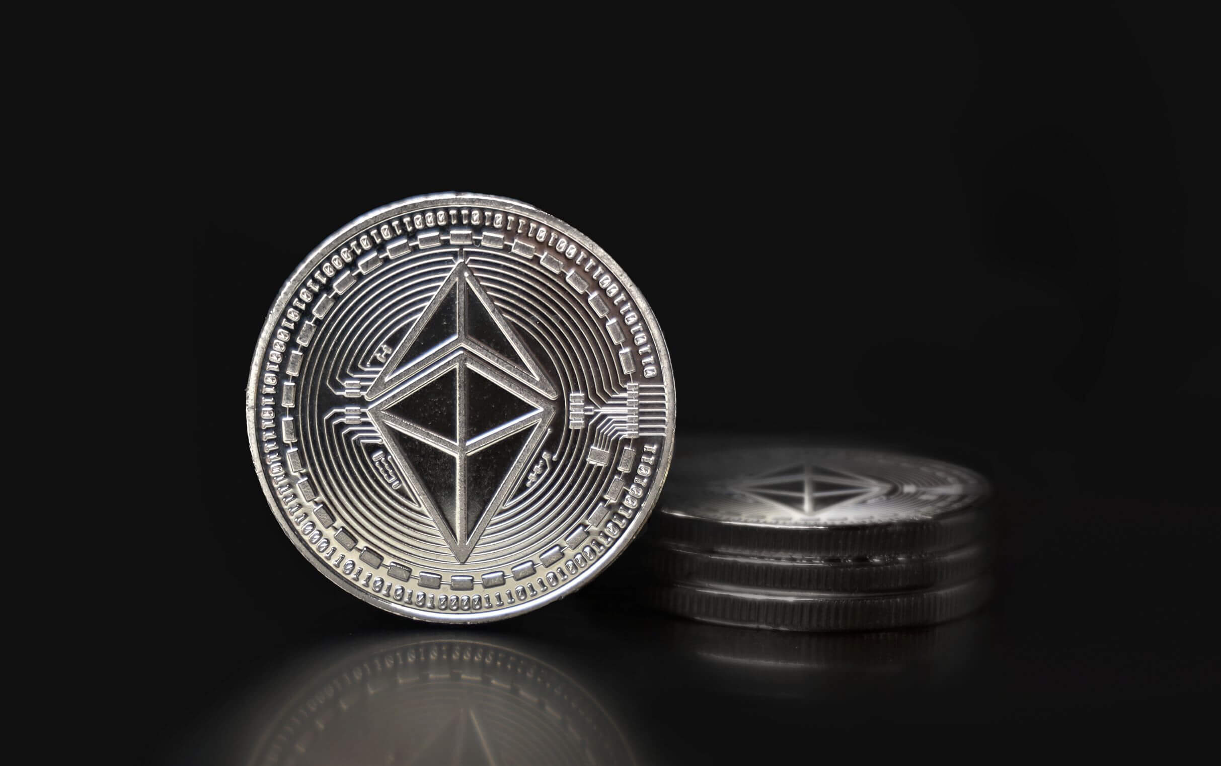 Ethereum (ETH) Struggles to Sustain July Rally Amid Weak Momentum and Surging Exchange Inventory