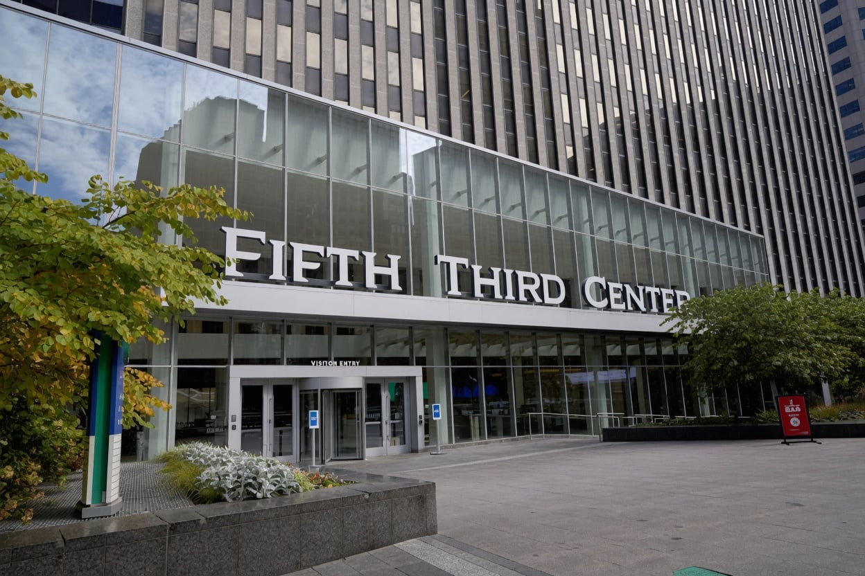 Fifth Third Bancorp (FITB) Shares Rally on Strong Q2 Earnings Beat Driven by Comerica Integration