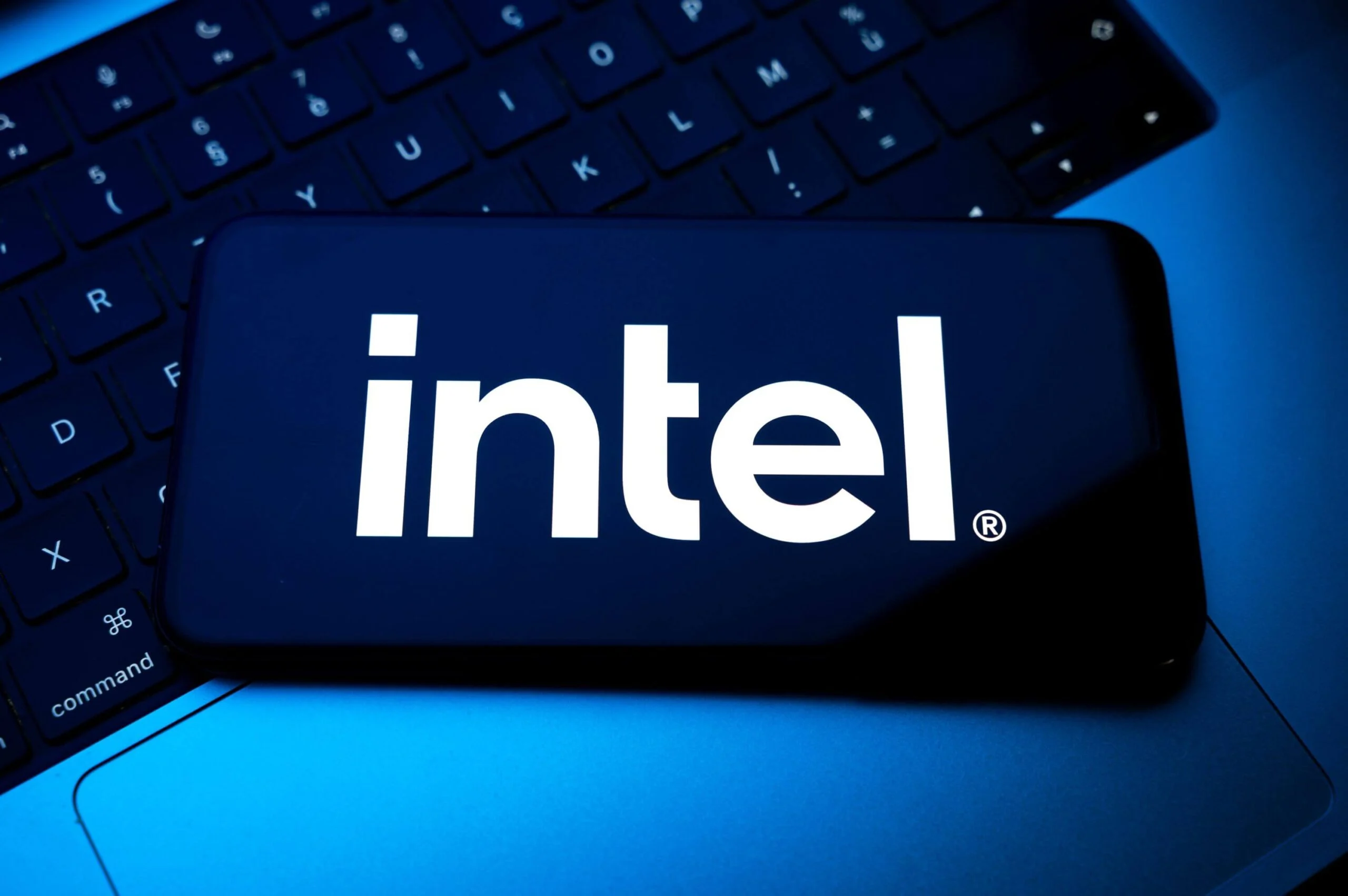Intel (INTC) Stock Plunges Nearly 10% Following Samsung’s Q1 Earnings Report