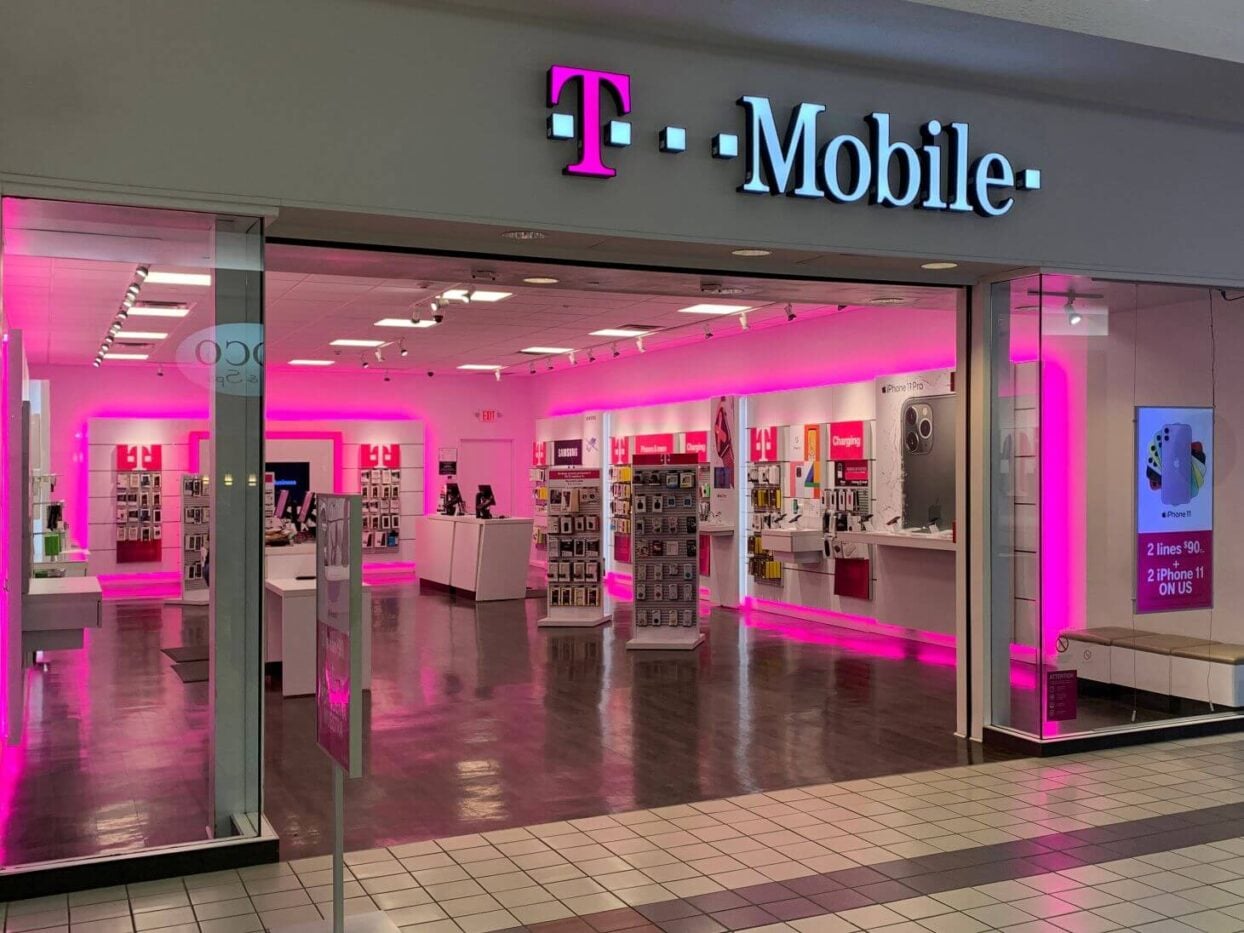 T-Mobile (TMUS) Stock Drops 4% Despite Q2 Earnings Win—Here’s What Went Wrong