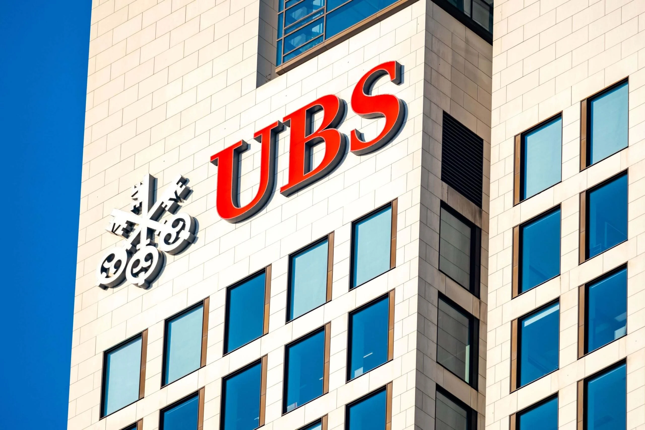 Memory Chip Giants Poised for Windfall as Prices Soar, UBS Reports