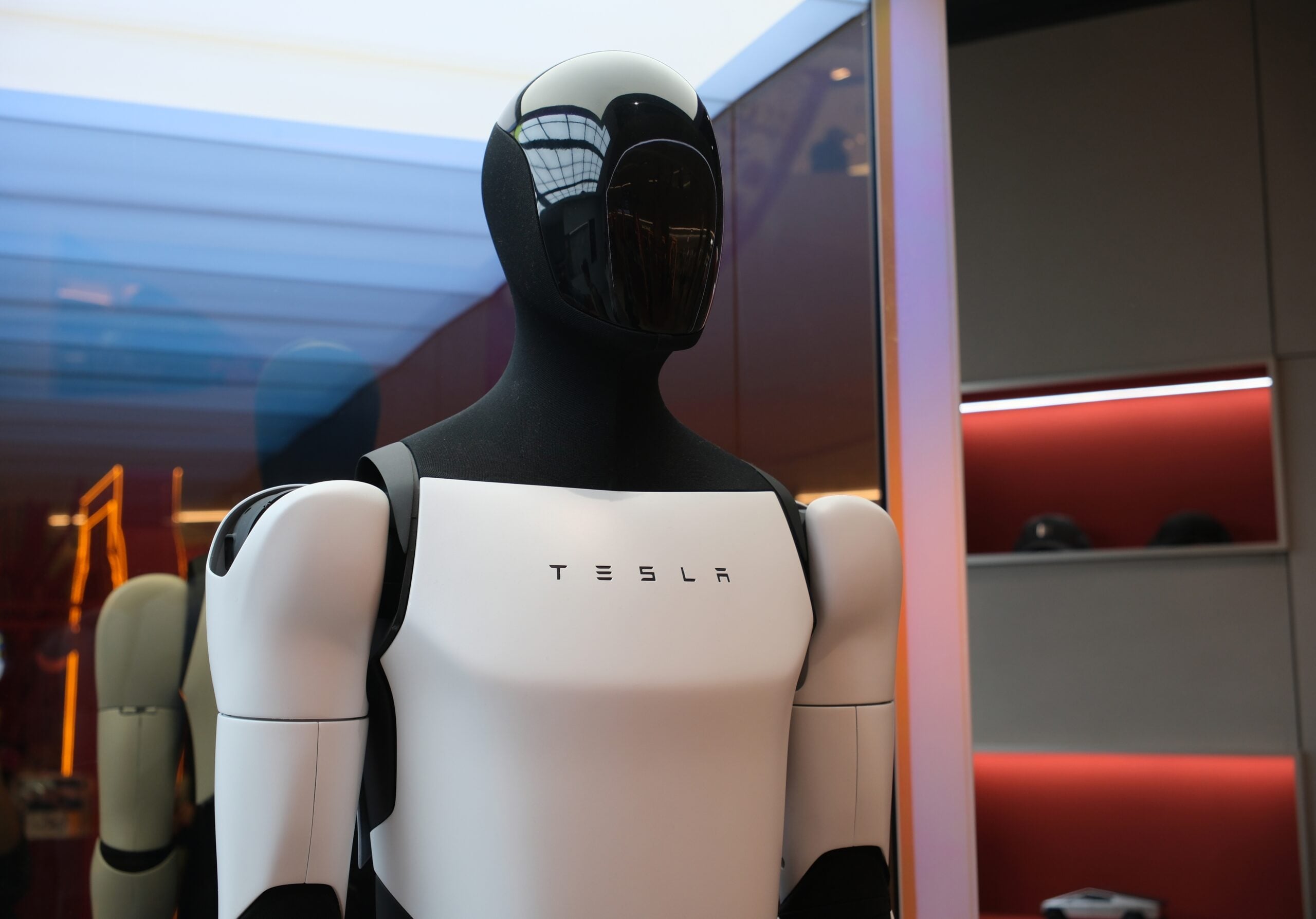 Tesla (TSLA) Stock Slides as Company Prioritizes Optimus Robot Production