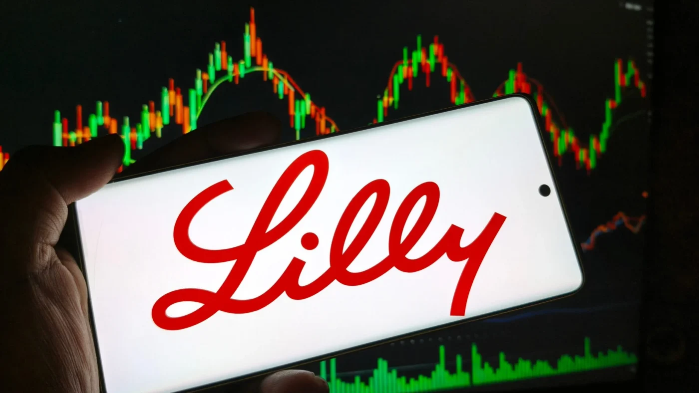 Eli Lilly (LLY) Stock Dips Following $2.8B AtaiBeckley Acquisition for Depression Treatment Pipeline