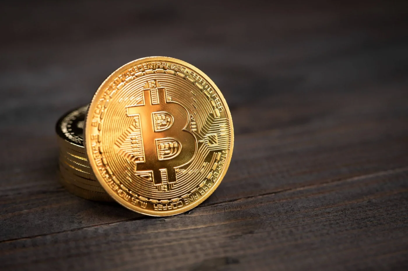 Bitcoin (BTC) Retreats to $63,900 Amid Oil Rally and Middle East Geopolitical Concerns