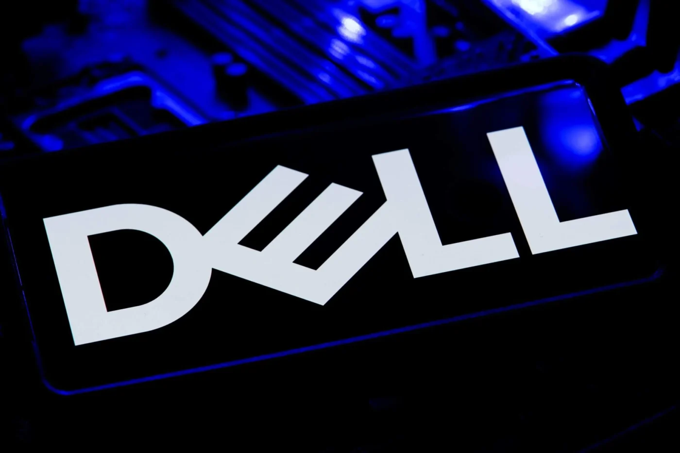Dell (DELL) Stock Surges Nearly 10% as AI Server Momentum Accelerates