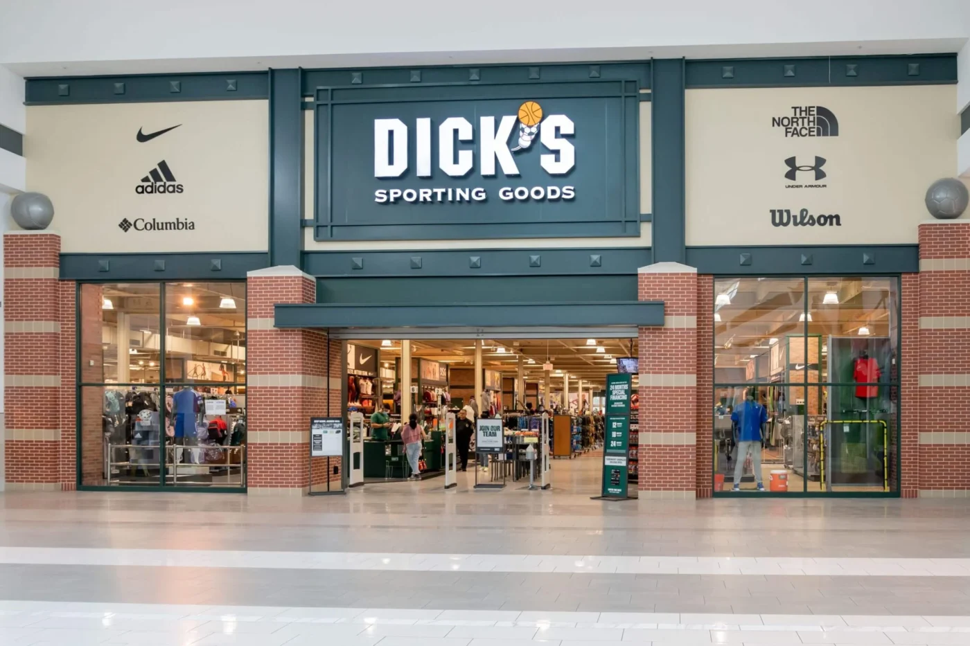 Dick’s Sporting Goods (DKS) Stock Tumbles Following Analyst Downgrade and Foot Locker Struggles