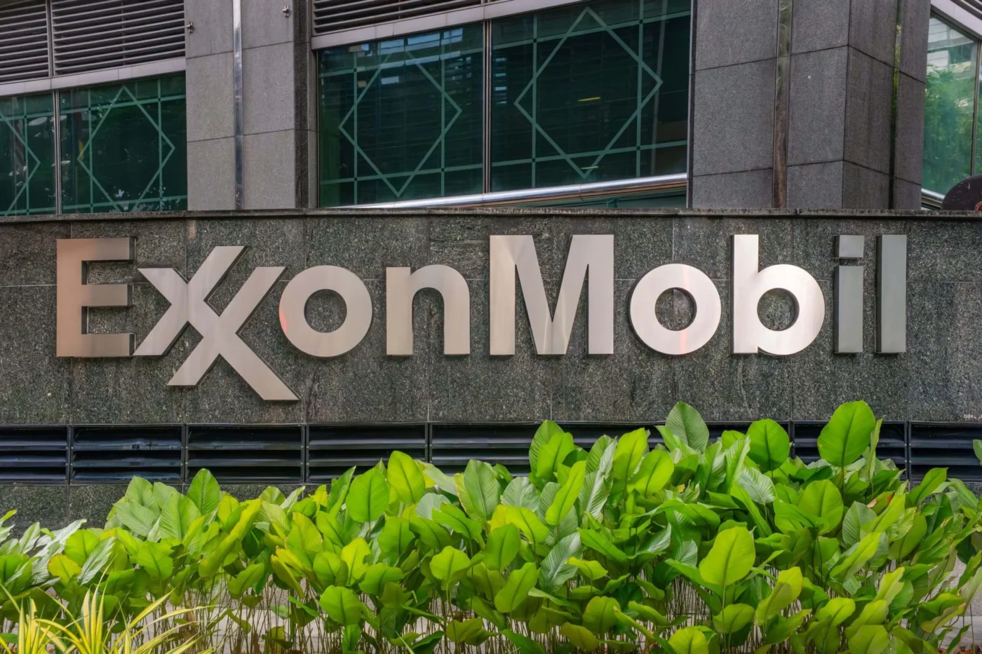 ExxonMobil (XOM) Stock Surges as Brent Crude Breaks $90 Amid Iran Conflict