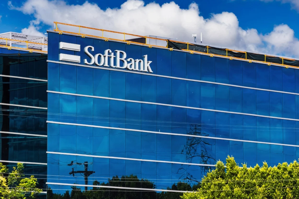 SoftBank (SFTBY) Shares Decline Following Record-Breaking $6.3B Bond Offering Announcement