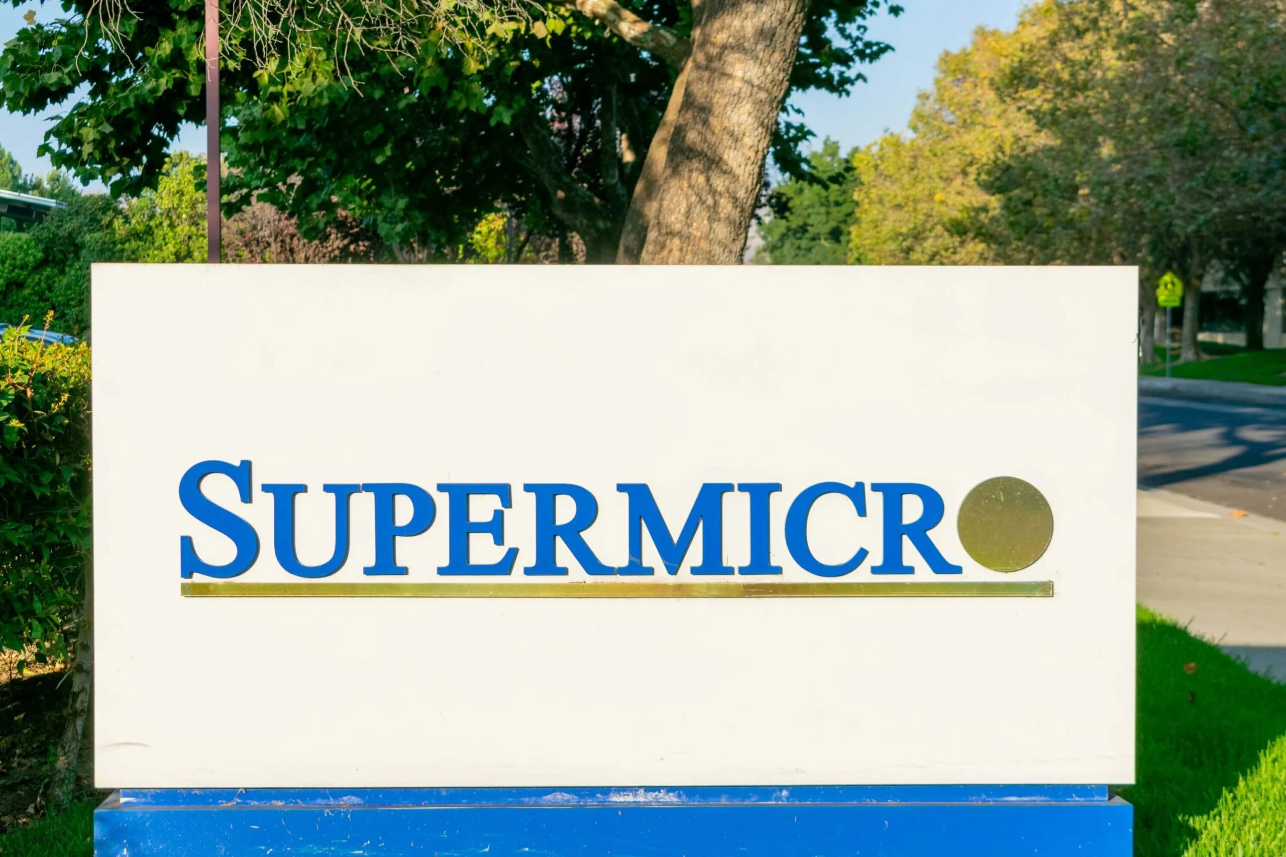 Super Micro Computer Investigation Clears Top Executives of Export Control Violations