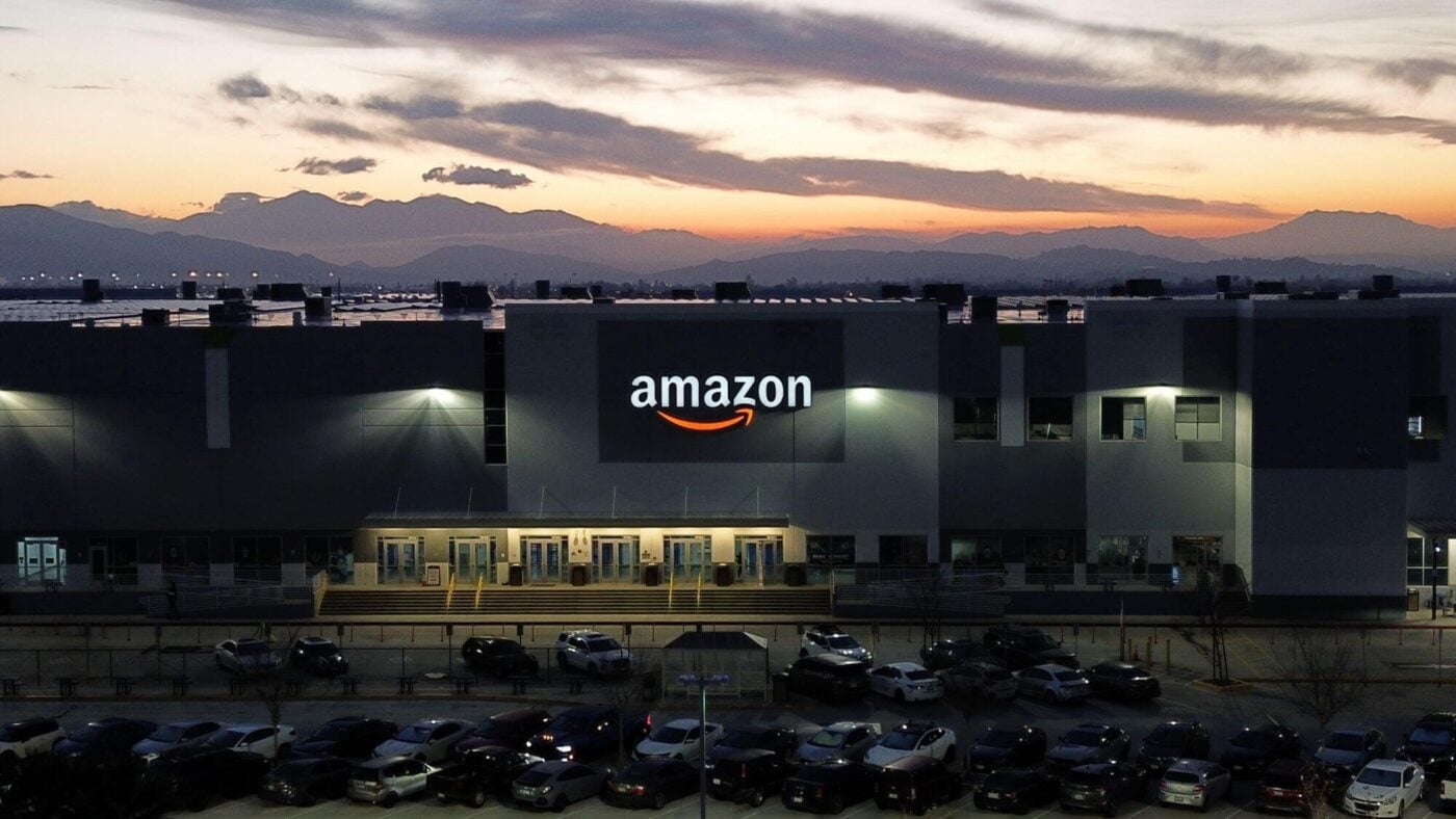 Fatal Crash at Miami Airport: Amazon Air Cargo Jet Overshoots Runway, Five Dead