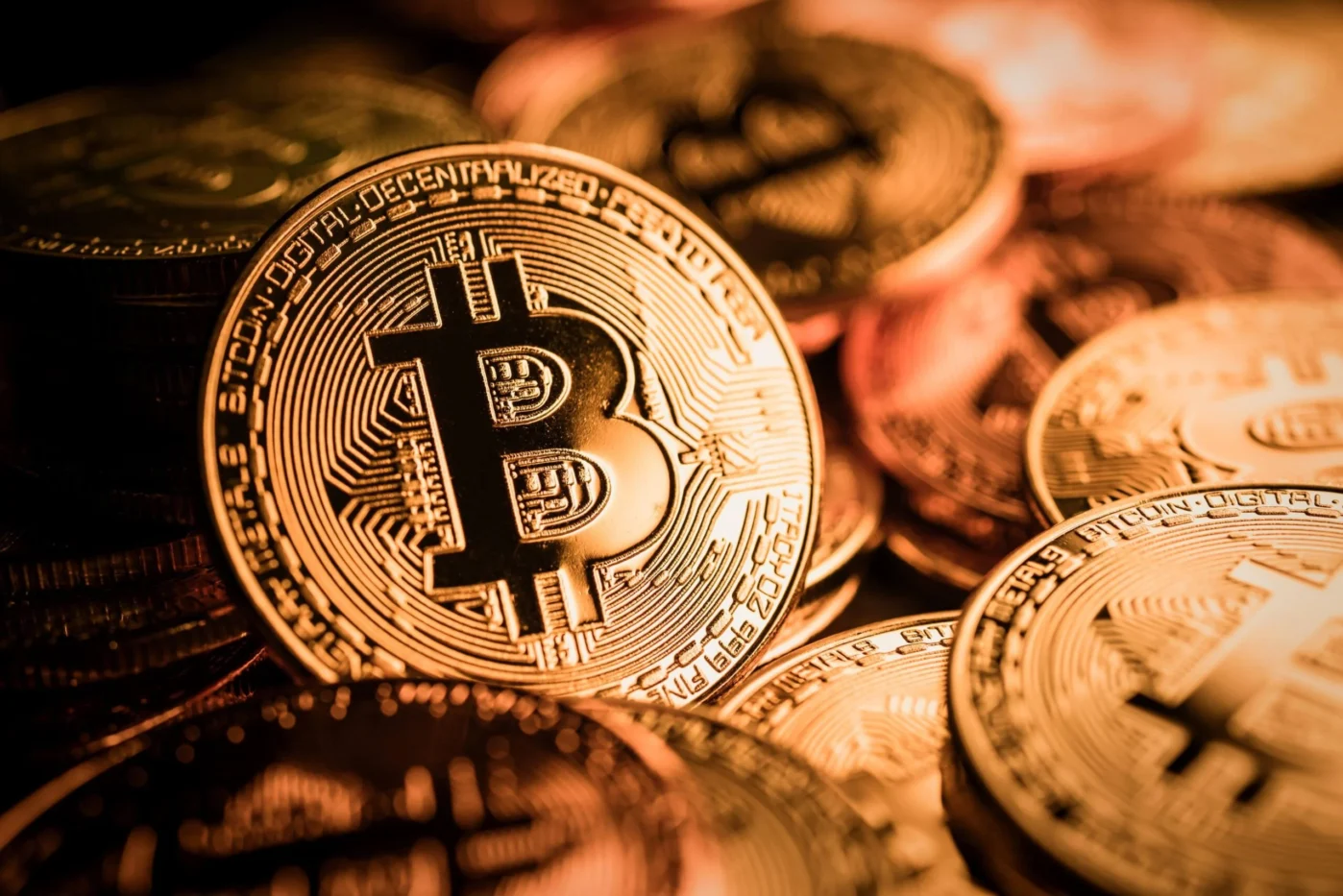 Bitcoin (BTC) Drops to $77K as Iran-US Tensions Escalate and Oil Prices Surge Beyond $90