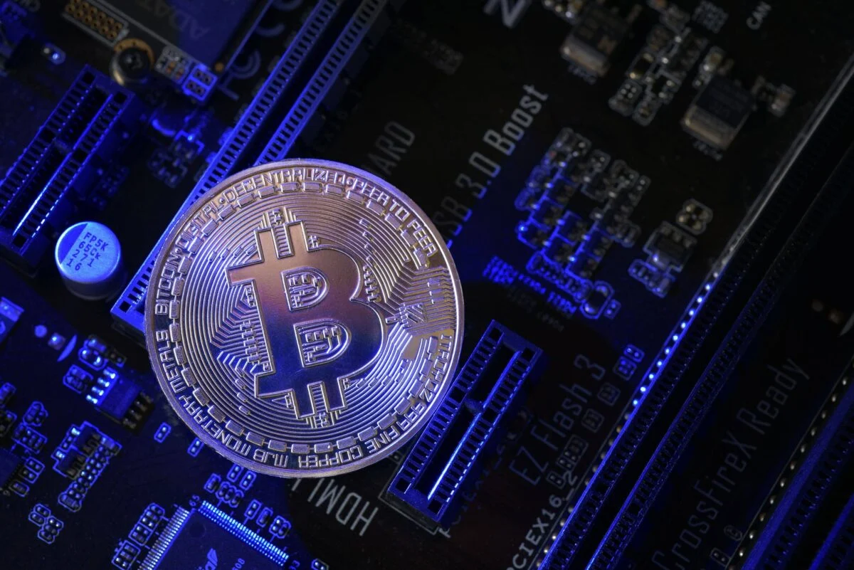 Vitalik Buterin Dismisses Bitcoin (BTC) Security Concerns as Exaggerated