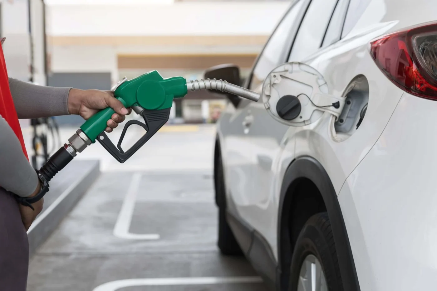 Diesel Prices Surge Past $6.50 Per Gallon Amid Middle East Conflict and Export Constraints