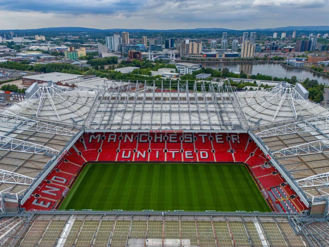 Manchester United (MANU) Stock Drops 4% Following Expanded Quarterly Deficit