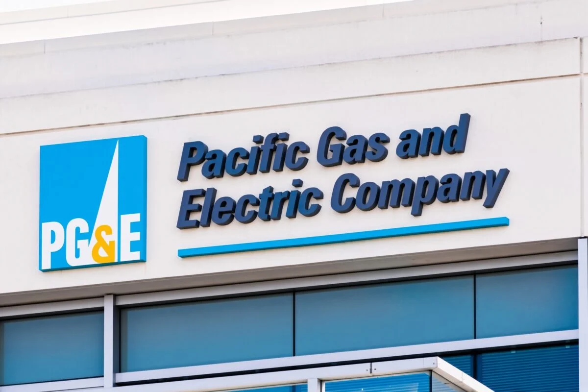 PG&E (PCG) Stock: Surge as $2 Billion Investment Deferral Reshapes 2027 Capital Plans