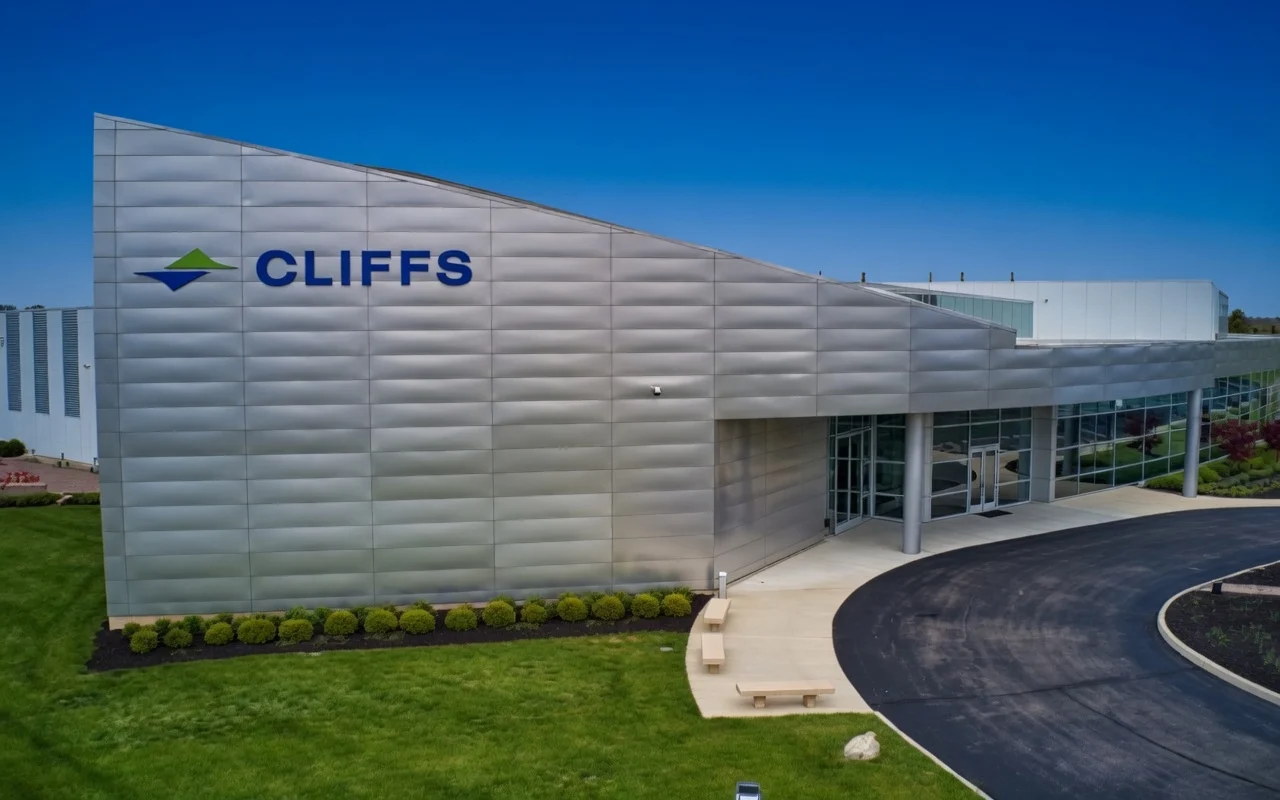 Cleveland-Cliffs (CLF) Receives Upgrade as Steel Prices Surge to $1,300 Per Ton
