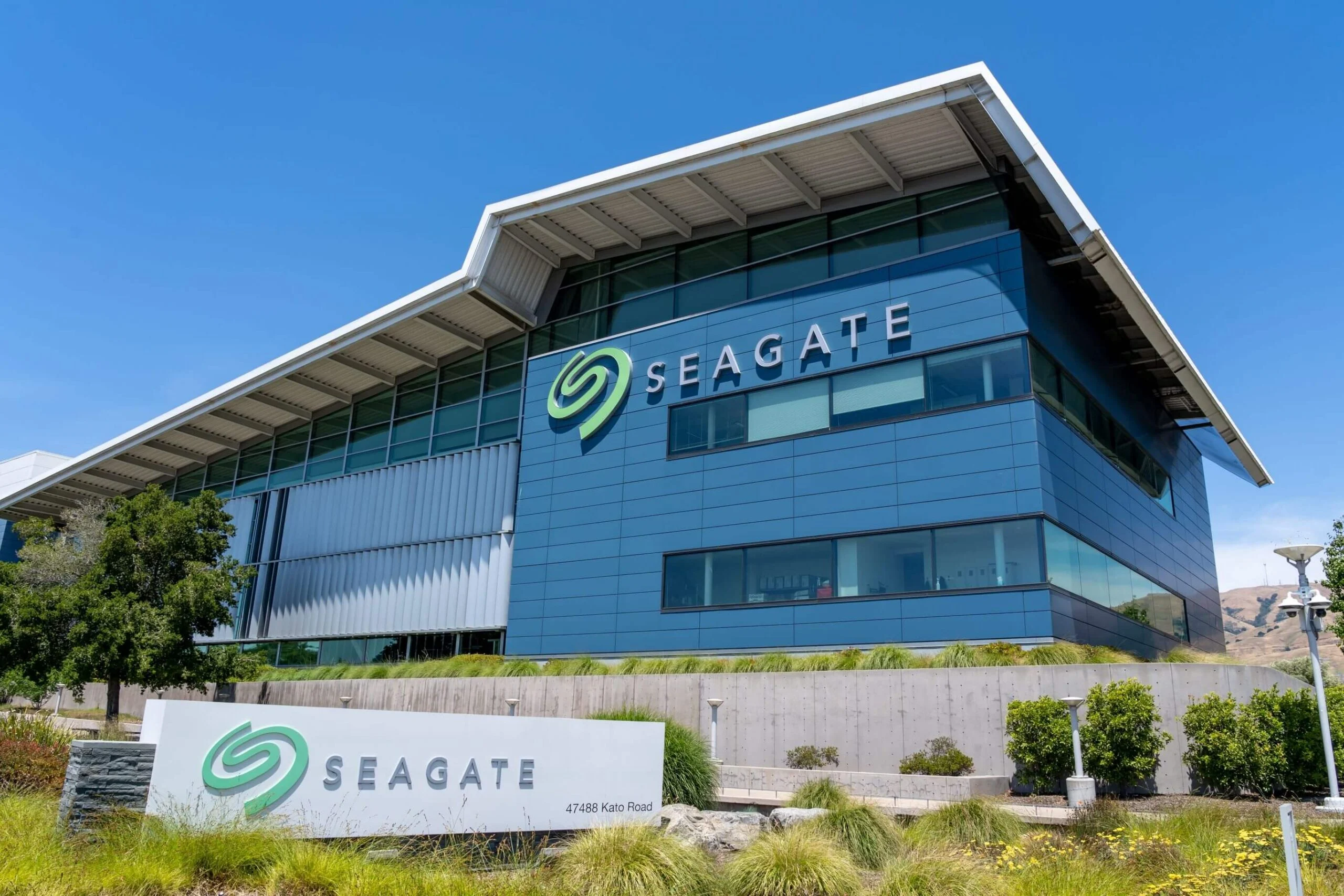 Seagate Technology (STX) Stock: Surges as $4.2B Revenue and Strong Profits Lift Q1 Earnings