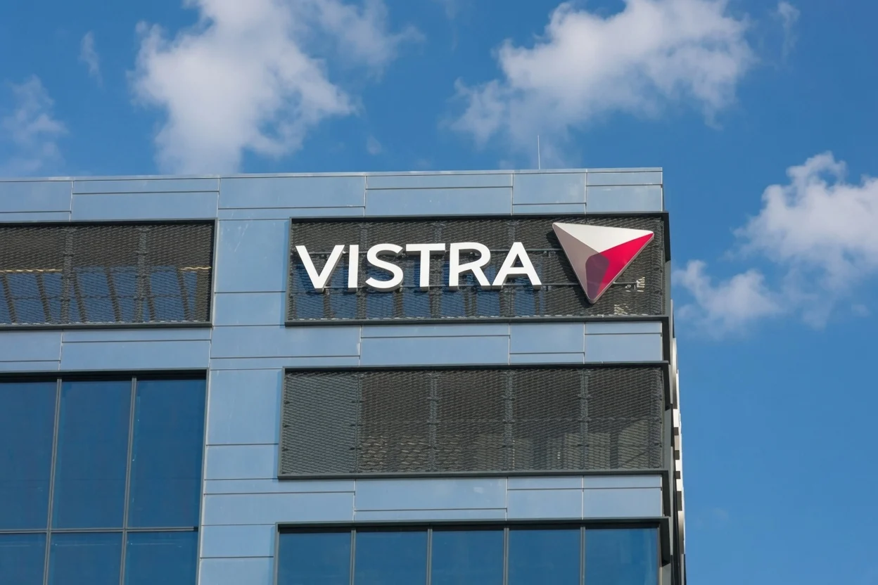 Vistra (VST) Shares Swing on News of Federal Funding for Three Nuclear Facilities